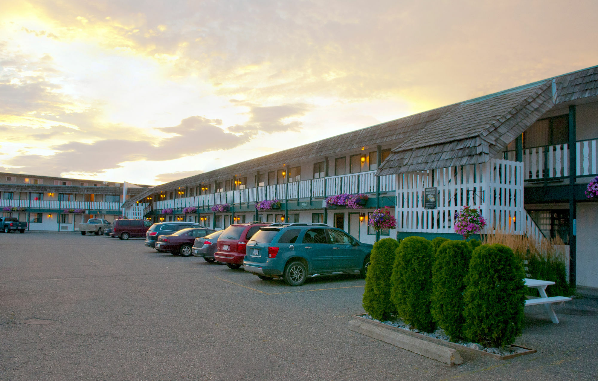 Grama'S Inn Prince George Dış mekan fotoğraf
